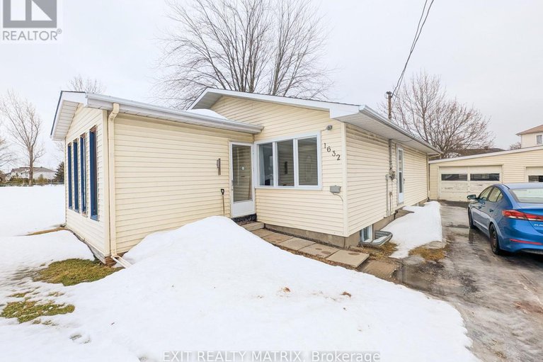 27992134/1632-trim-road/fallingbrookpineridge/ottawa/ontario/K4A3P8_7