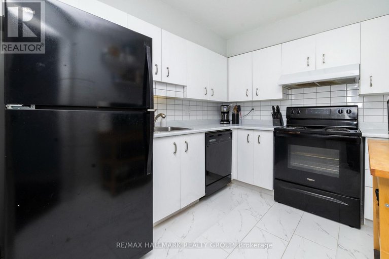 29135225/203-345-centrum-boulevard/bilberry-creekqueenswood-heights/ottawa/ontario/K1E3W9_7