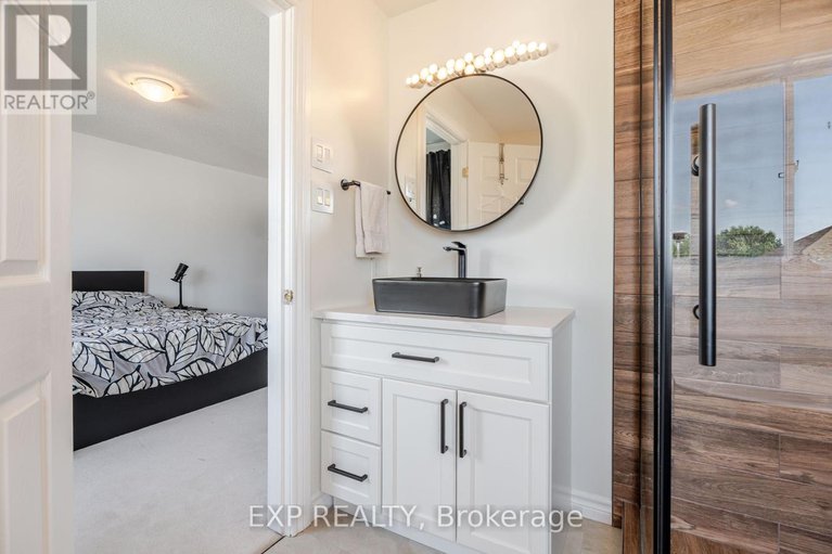 28727633/97-castle-glen-crescent/glencairnhazeldean/ottawa/ontario/K2L4G9_31