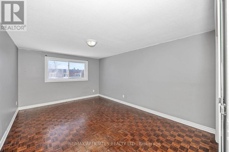 28159243/67-392-garden-glen-private/meadowlandscrestview/ottawa/ontario/K2G1E4_21