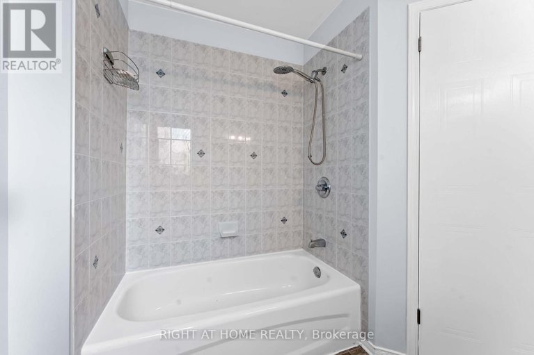 28840958/421-hillsboro-private/emerald-meadowstrailwest/ottawa/ontario/K2M3A7_16