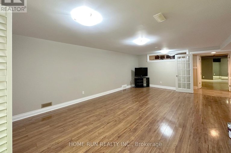 29592563/35-blue-heron-court/rockcliffe/ottawa/ontario/K1L8J7_38