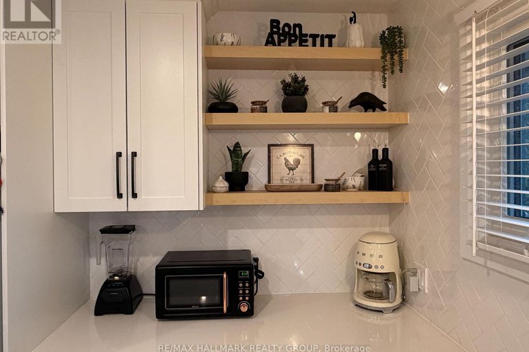 29137987/2424-joliffe-street/hawthorne-meadows/ottawa/ontario/K1G1G9_9