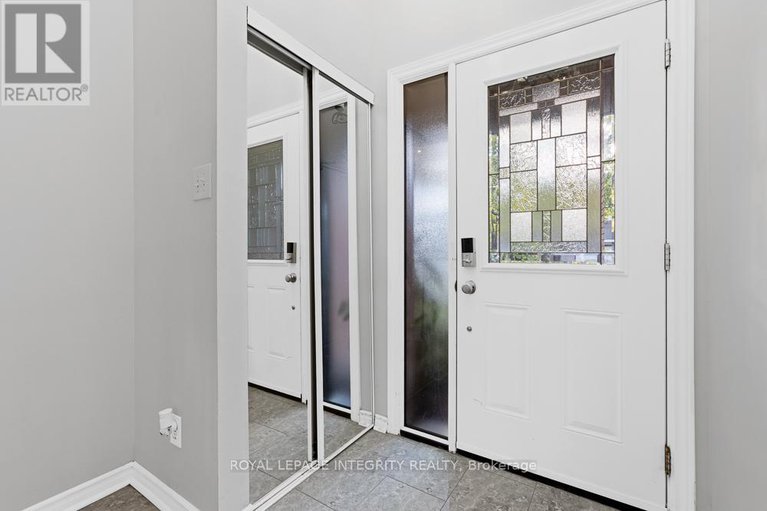 29093564/498-sandhamn-private/hunt-club-parkgreenboro/ottawa/ontario/K1T2Z6_13