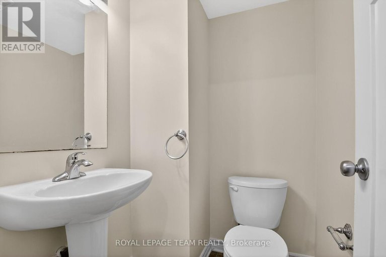 29578394/627b-chapman-mills-drive/strandherd/ottawa/ontario/K2J5T1_16