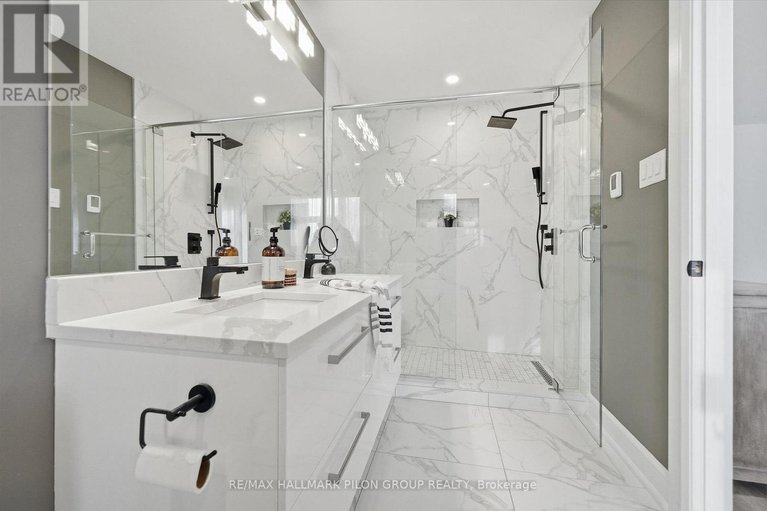 29327470/559-mutual-street/castle-heights/ottawa/ontario/K1K1C5_18