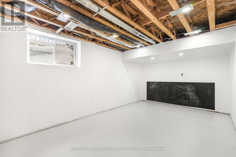 29364224/877-platinum-street/clarencerockland-twp/clarence-rockland/ontario/K4K0H9_23