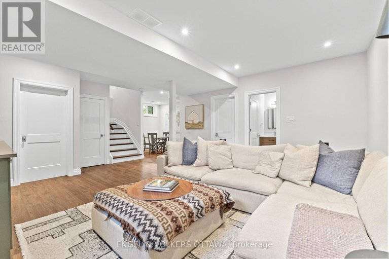 28904185/872-iroquois-road/mckellar-heightsglabar-park/ottawa/ontario/K2A3N2_35