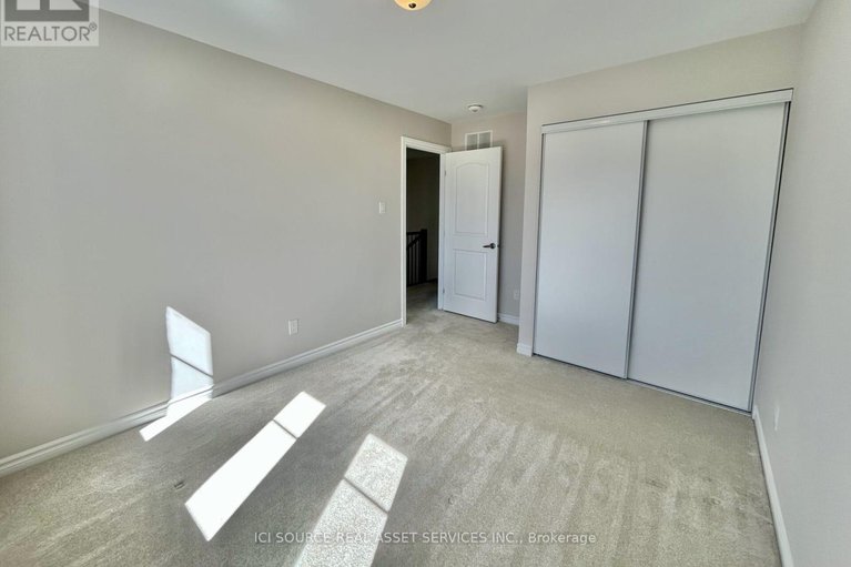 28905249/106-equitation-circle/goulbourn-twp-from-franktown-rdsouth-to-rideau/ottawa/ontario/K0A2Z0_29