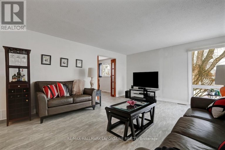 29444353/2443-ogilvie-road/beacon-hill-north/ottawa/ontario/K1J7N3_5