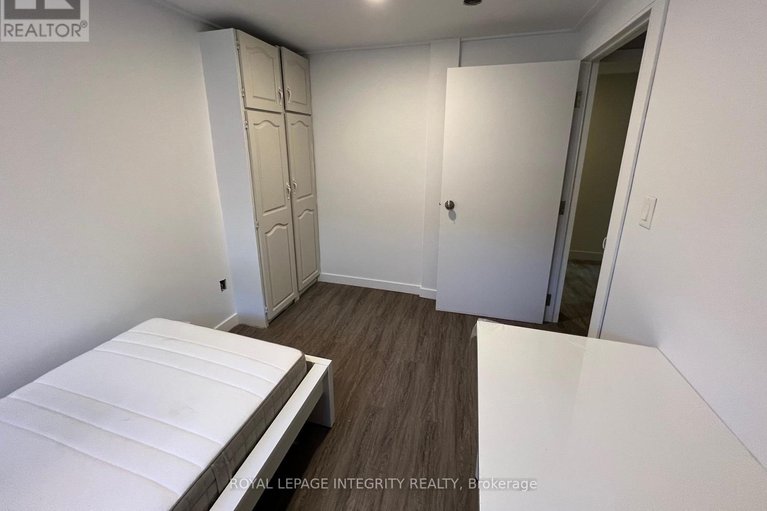 29064005/1152-tawney-road/hawthorne-meadows/ottawa/ontario/K1G1B6_36