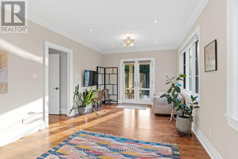 28341949/1408-blackhorse-court/manotick-east-to-manotick-station/ottawa/ontario/K4M0A6_39