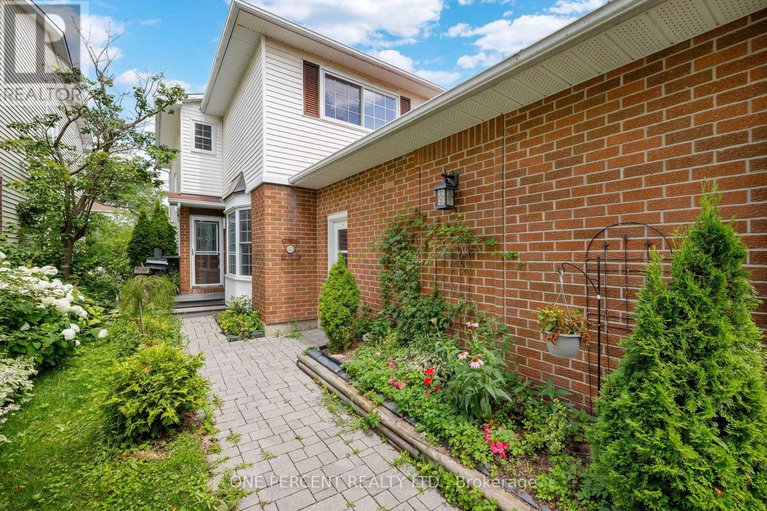 28639527/28-chickasaw-crescent/bridlewood/ottawa/ontario/K2M1M4_2
