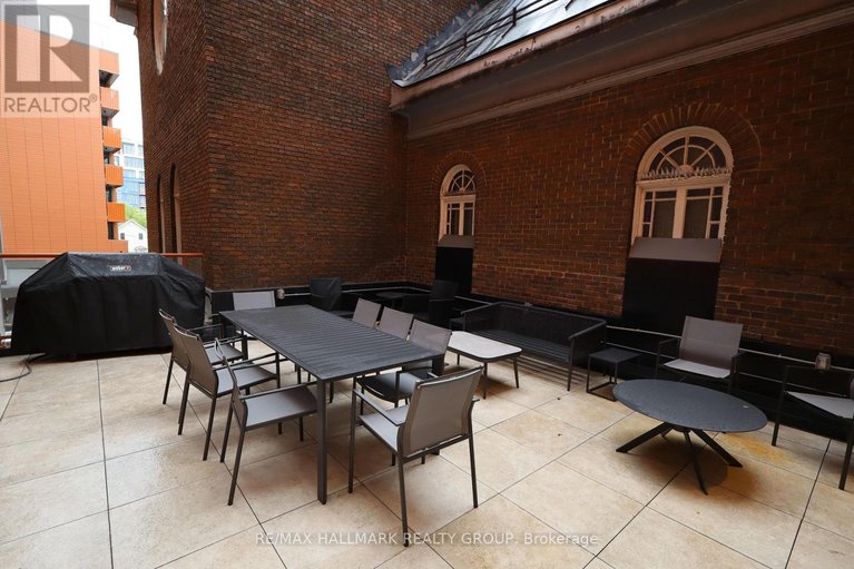 29641679/607-135-barrette-street/vanier/ottawa/ontario/K1L7Z9_24