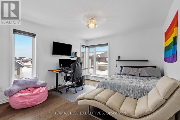 28284829/165-finsbury-avenue/stittsville-south/ottawa/ontario/K2S2P5_34