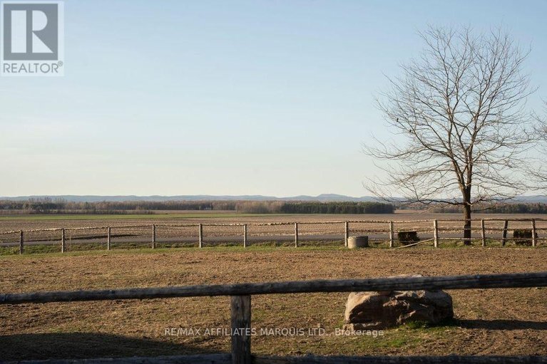 29690201/1850-ridge-road-w/champlain-twp/champlain/ontario/K0B1R0_5