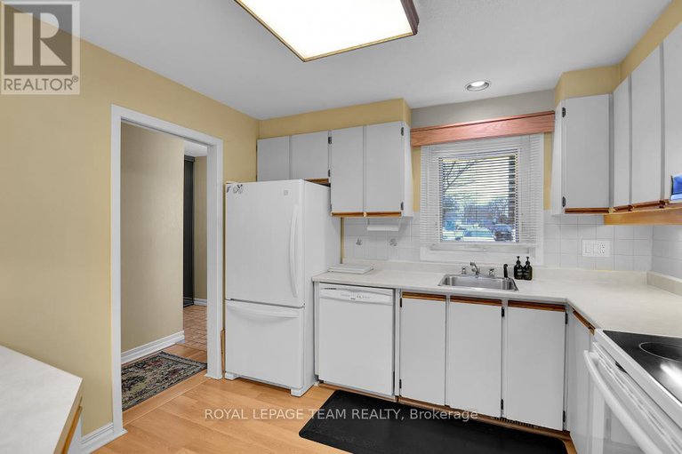 29224788/16-1137-ambleside-drive/woodroffe/ottawa/ontario/K2B8E2_14