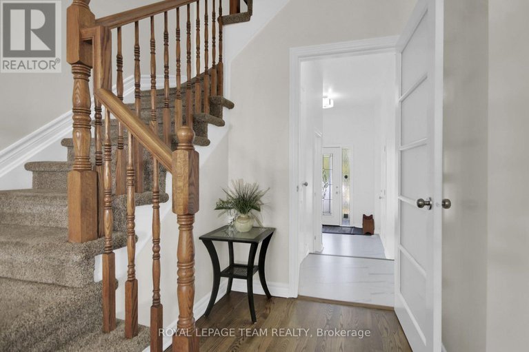 28848804/1024-northgraves-crescent/emerald-meadowstrailwest/ottawa/ontario/K2M0C8_6