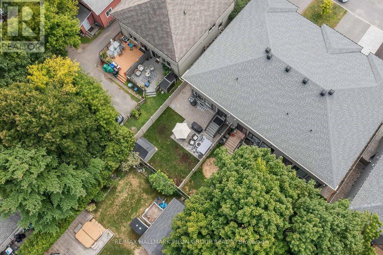 29327470/559-mutual-street/castle-heights/ottawa/ontario/K1K1C5_36