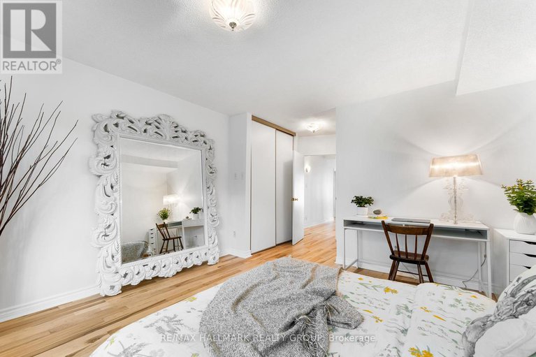 28652851/17-hastings-street/crystal-bayrocky-point/ottawa/ontario/K2H8C2_32
