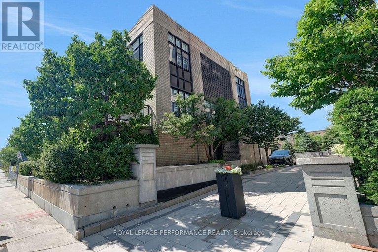 28772682/unit-8-773-richmond-road/woodroffe/ottawa/ontario/K2A0G7_1