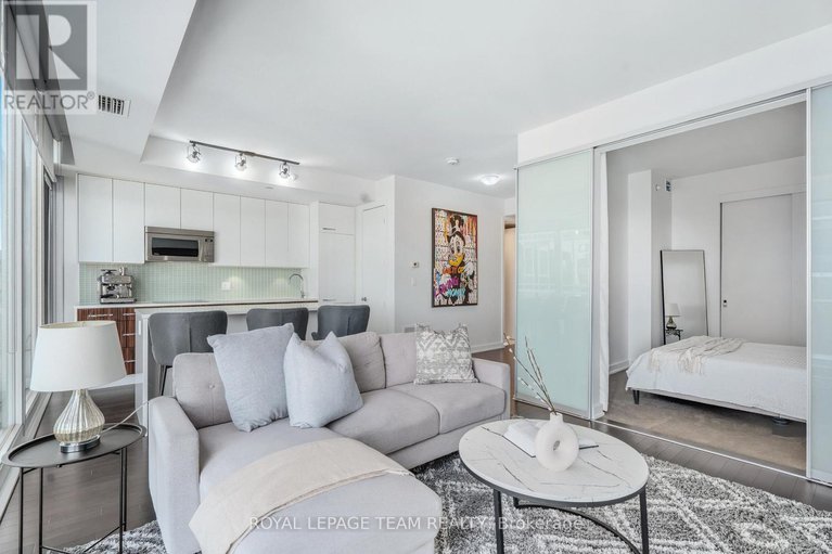 29380888/1111-111-champagne-avenue-s/west-centre-town/ottawa/ontario/K1S5V3_5