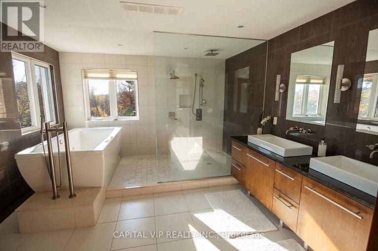 29690220/4-wellsmere-court-e/rideau-heightsrideau-river/ottawa/ontario/K2E8C2_20