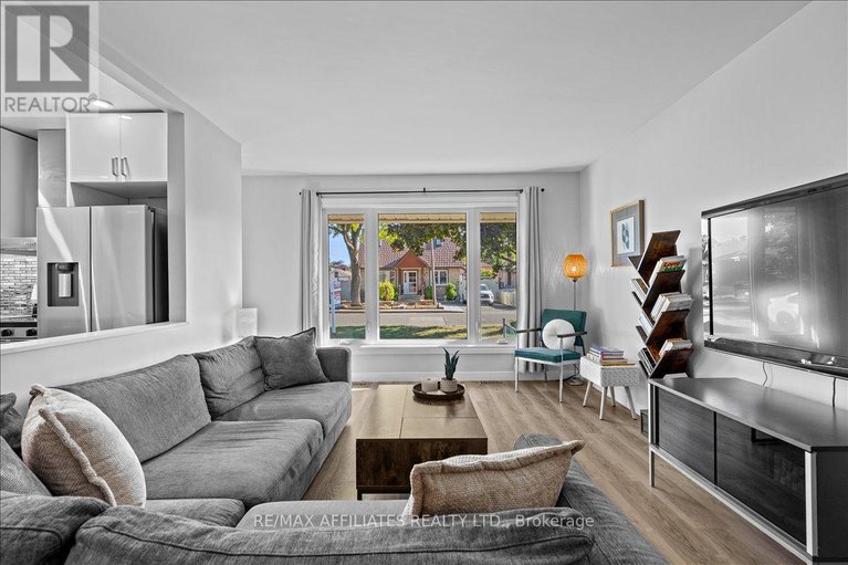 28869216/381-spartan-avenue/vanier/ottawa/ontario/K1K1J6_22