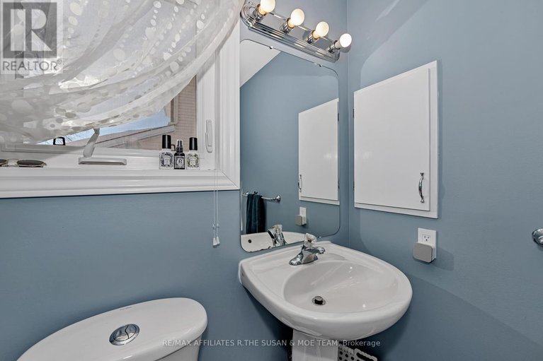 29307486/52-kenmare-place/cedargrovefraserdale/ottawa/ontario/K2J3L9_16