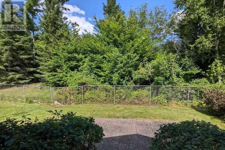 28714727/57-goldfinch-drive/bridlewood/ottawa/ontario/K2M2P5_39