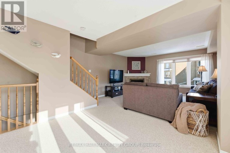 29392701/21-1660-locksley-lane/beaconwood/ottawa/ontario/K1J1B6_8