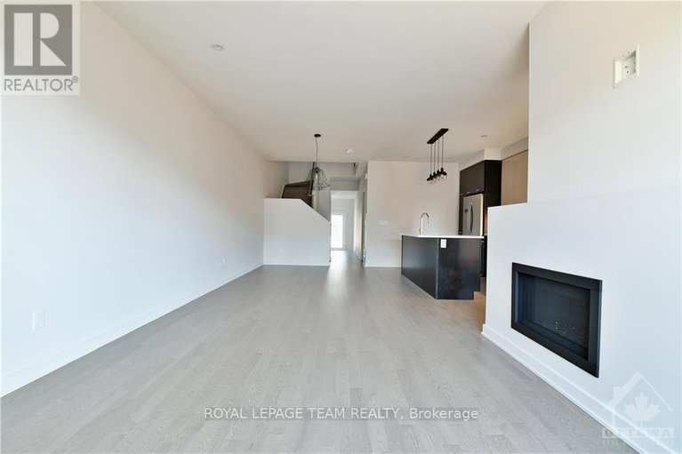 28504001/522-borbridge-avenue/riverside-southgloucester-glen/ottawa/ontario/K4M0H9_17