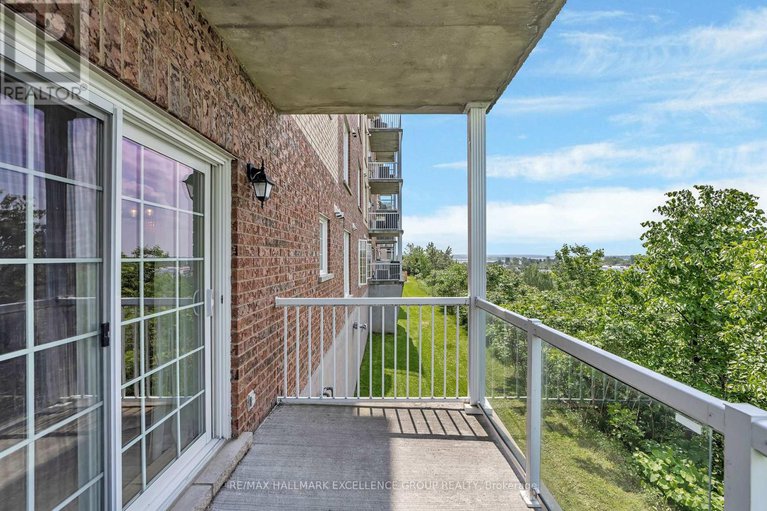 28521439/107-2360-albert-street/town-of-rockland/clarence-rockland/ontario/K4K0C4_23