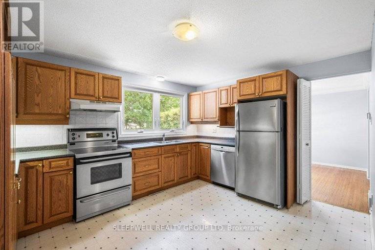 28669425/43-parkglen-drive/meadowlandsst-claire-gardens/ottawa/ontario/K2G3G7_18