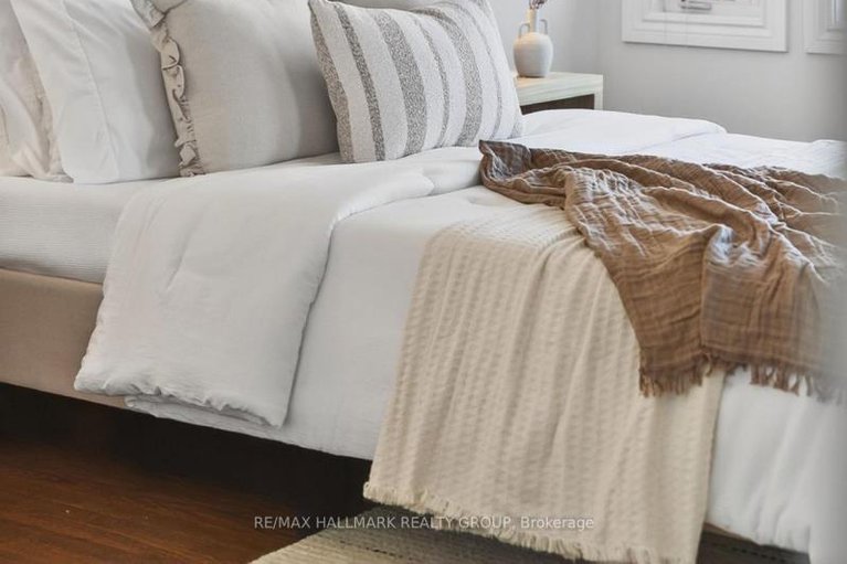 29425549/6-harvey-street/ottawa-east/ottawa/ontario/K1S5S4_33