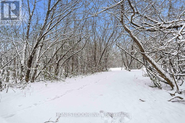 29160149/81-strathaven-private/cyrville/ottawa/ontario/K1J1K7_28