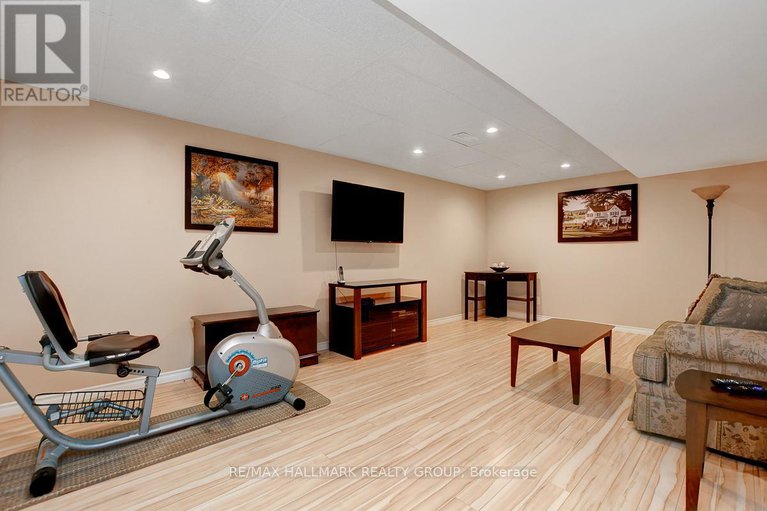 28826972/343-quartz-avenue/town-of-rockland/clarence-rockland/ontario/K4K0A2_32