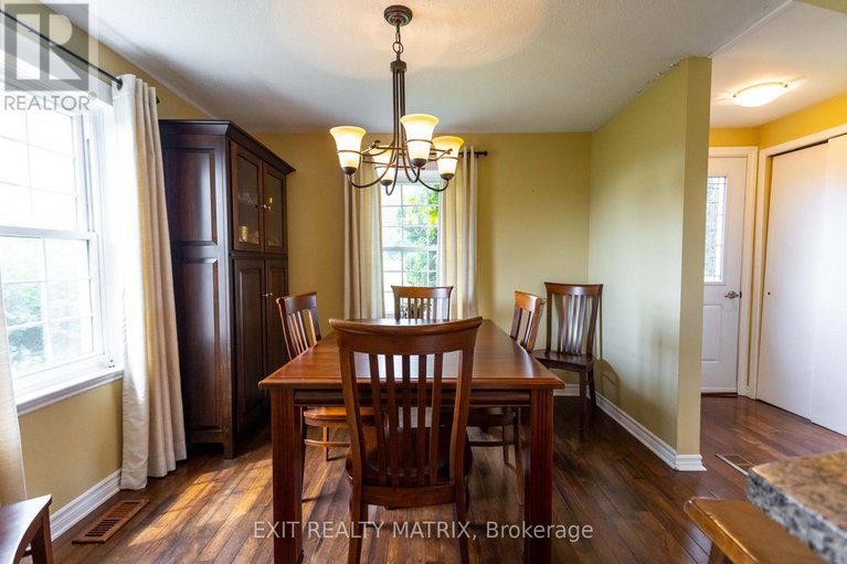 28874939/1467-wade-road/russell-twp/russell/ontario/K4R1E5_15