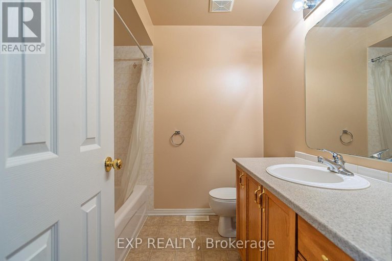 29098665/132-grovemont-drive/strandherd/ottawa/ontario/K2G6Z9_25