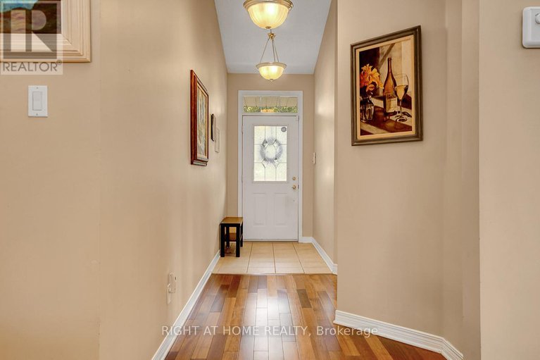 29048932/36-sable-run-drive/stittsville-central/ottawa/ontario/K2S1W8_4