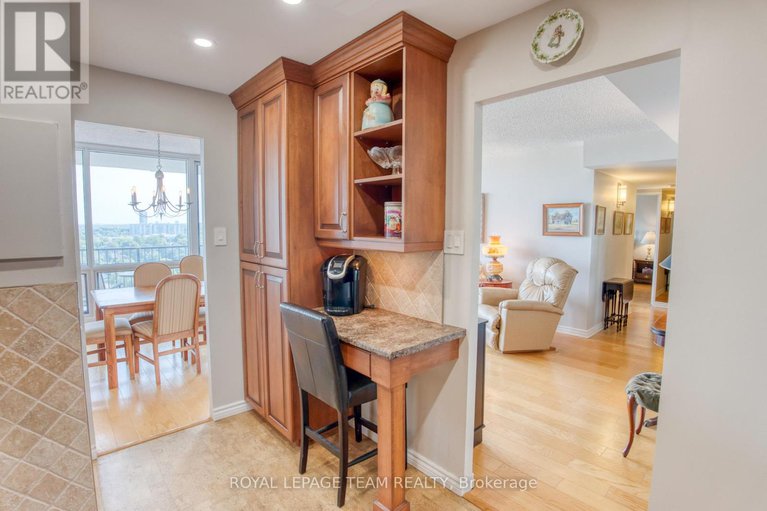 29296783/2006-1195-richmond-road/woodroffe/ottawa/ontario/K2B8E4_13