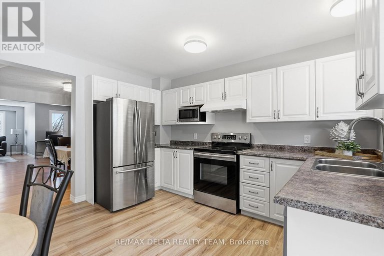 29382325/198-provender-avenue/cfb-rockcliffe-and-area/ottawa/ontario/K1K4N7_13