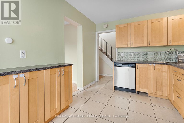 29072895/193-3310-southgate-road/south-keys/ottawa/ontario/K1V8X4_12