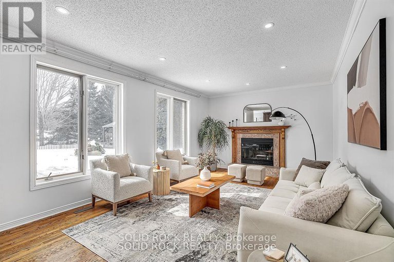 28411902/42-marchbrook-circle/rural-kanata-central/ottawa/ontario/K2W1A1_13