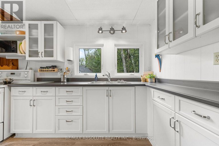 28340909/863-archibald-street/mcnabbraeside-twps/mcnabbraeside/ontario/K0A1G0_9
