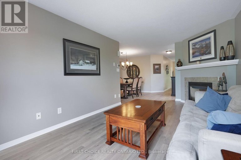 28420949/196-trail-side-circle/springridgeeast-village/ottawa/ontario/K4A5B4_12