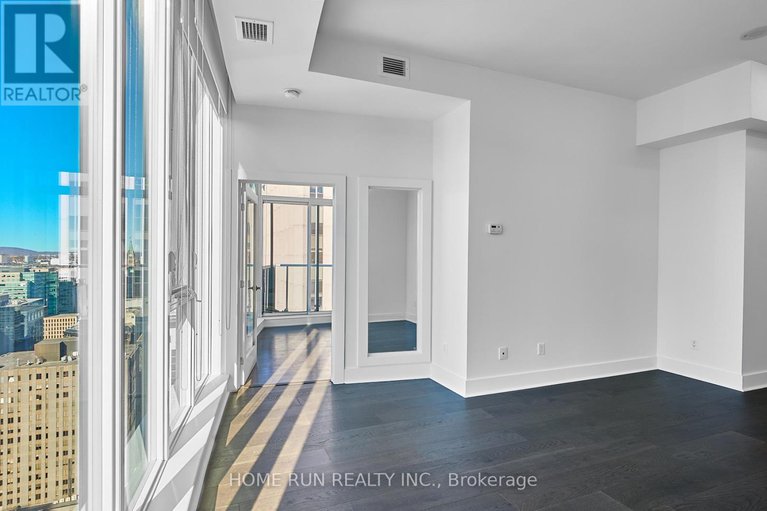 29046797/2703-40-nepean-street/ottawa-centre/ottawa/ontario/K2P0X5_12