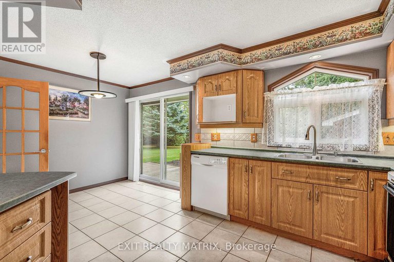 28991859/29-louise-crescent/embrun/russell/ontario/K0A1W0_12