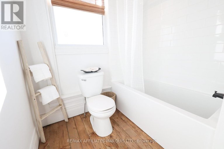 29078821/11-elgin-street-e/alexandria/north-glengarry/ontario/K0C1A0_46