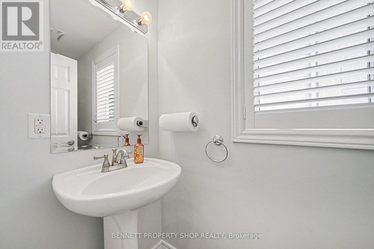 29328436/164-tacom-circle/strandherd/ottawa/ontario/K2G4R1_12